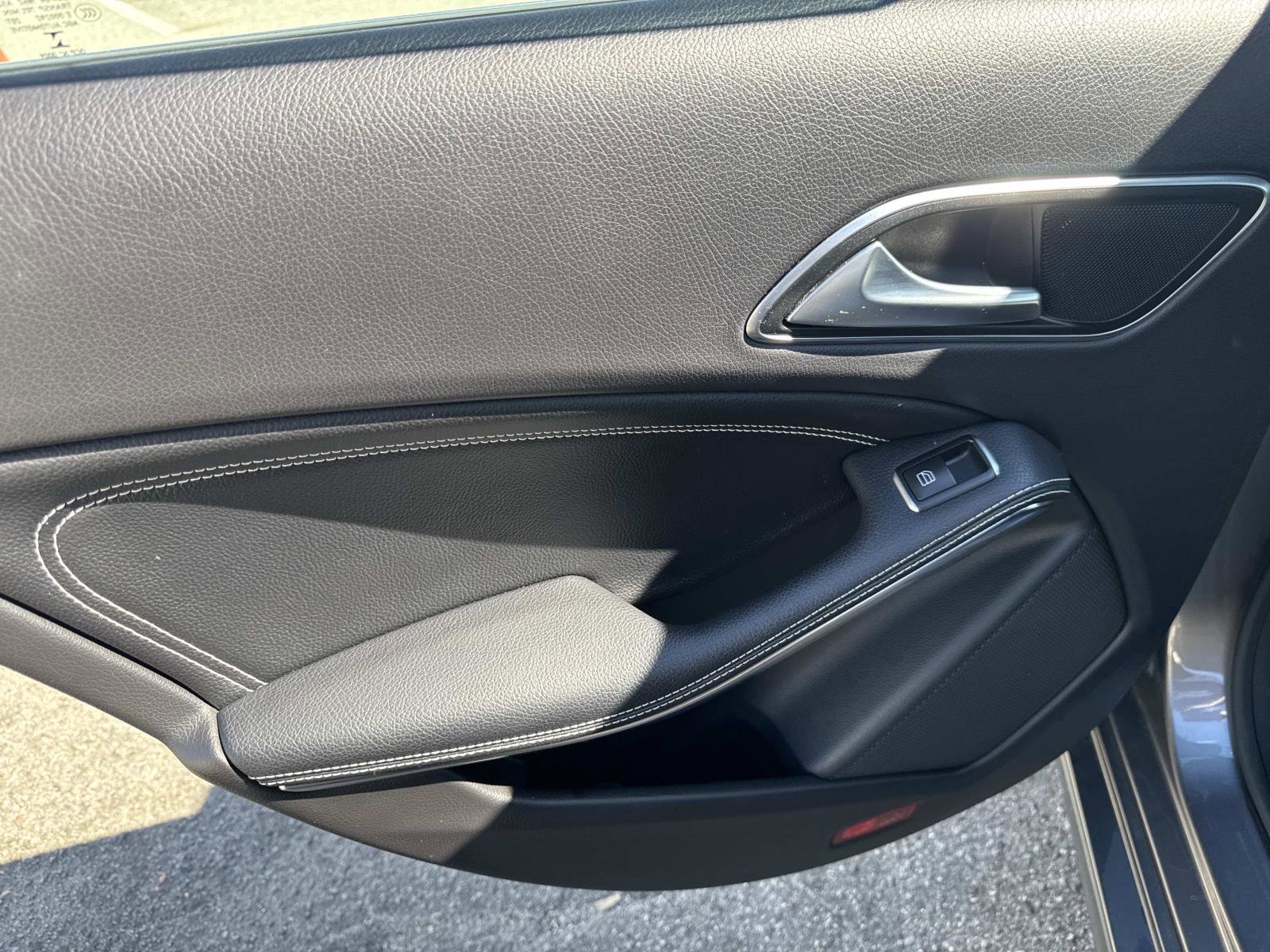 Used 2018 Mercedes-Benz CLA 250 image 9