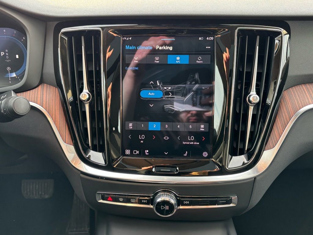 Certified 2025 Volvo S60 B5 Plus image 13