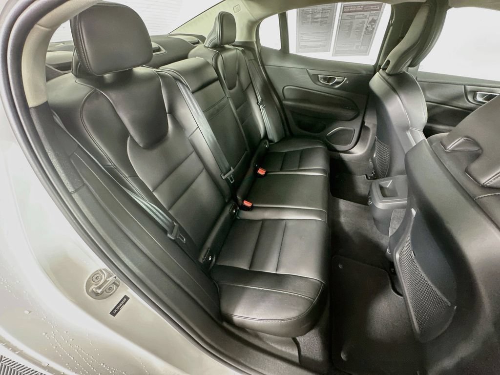 Used 2024 Volvo S60 B5 Core FWD image 35