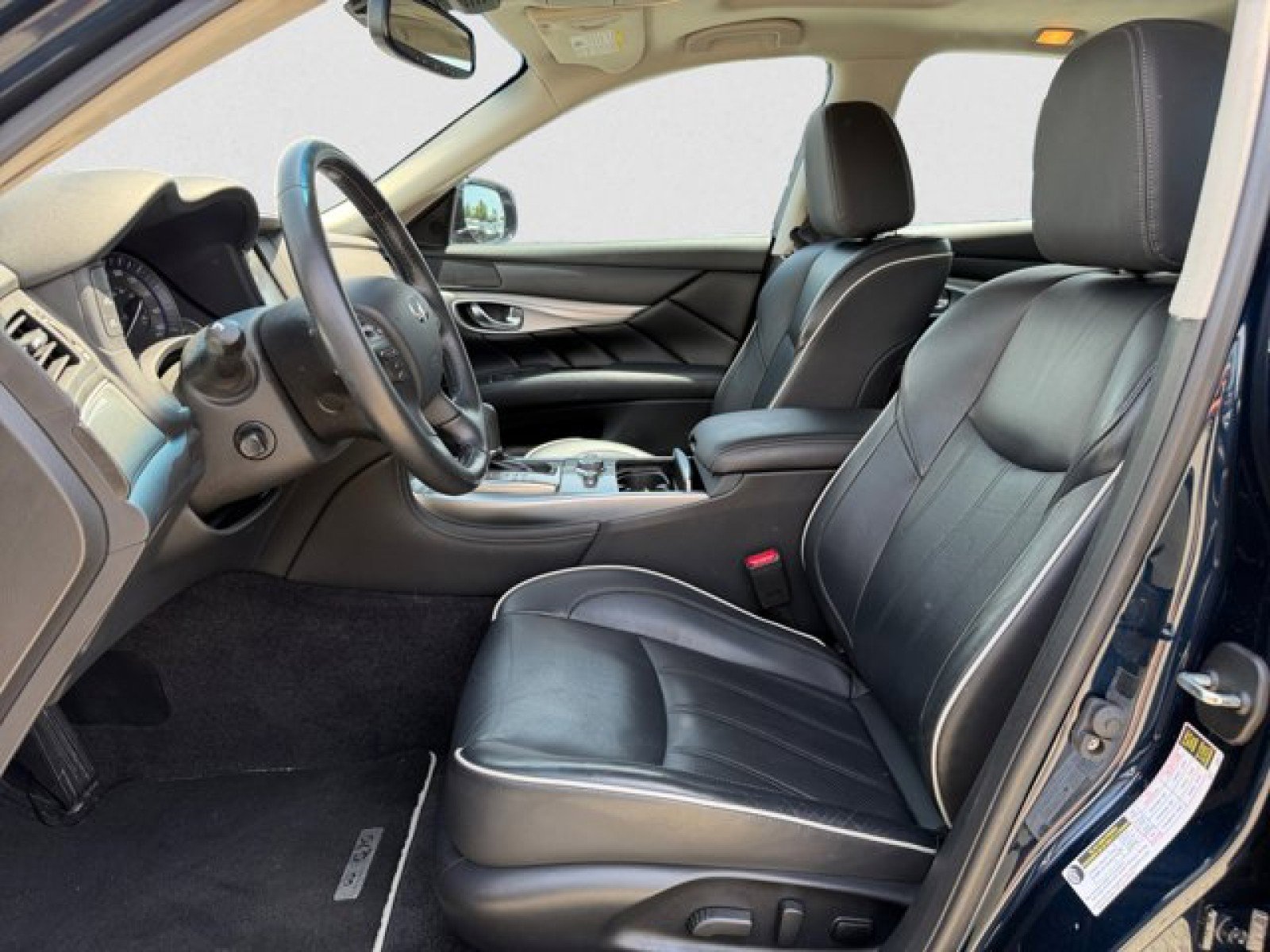 Used 2019 INFINITI Q70 Luxe RWD image 10