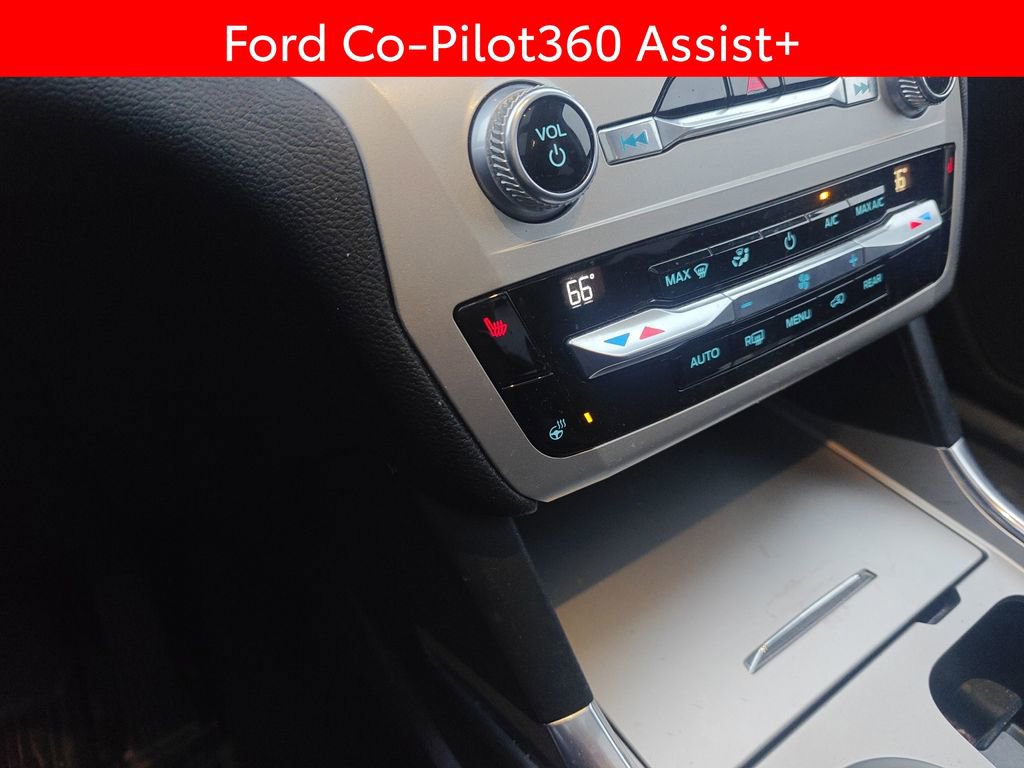 Used 2021 Ford Explorer XLT w/ Equipment Group 202A image 9