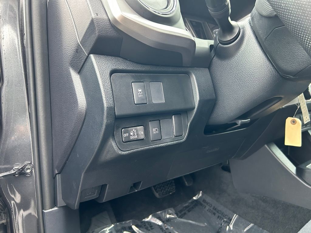 Used 2020 Toyota Tacoma SR5 AWD/4WD image 22