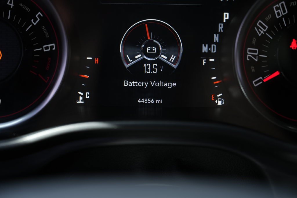 Used 2018 Dodge Challenger SXT RWD image 37