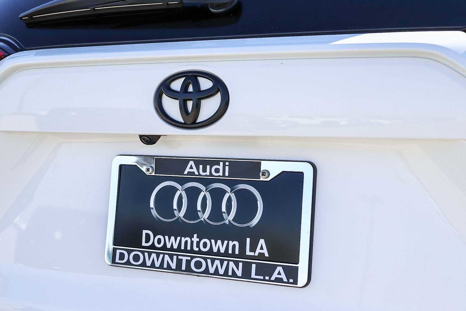 Used 2022 Toyota RAV4 XLE image 11