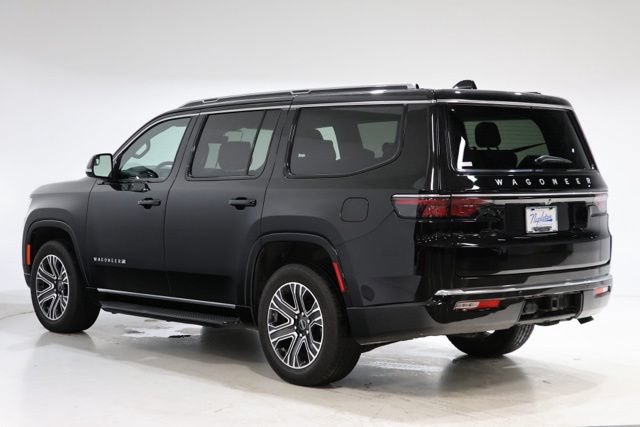 Used 2025 Jeep Wagoneer 4WD w/ Premium Group I image 6