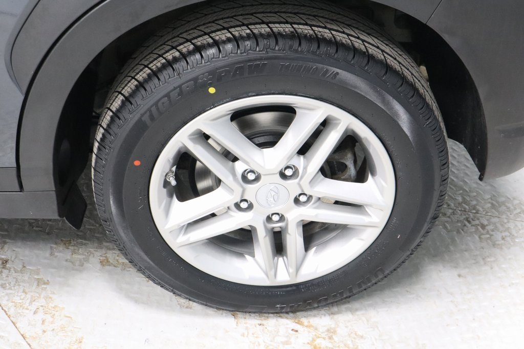 Used 2022 Hyundai Kona SE image 18