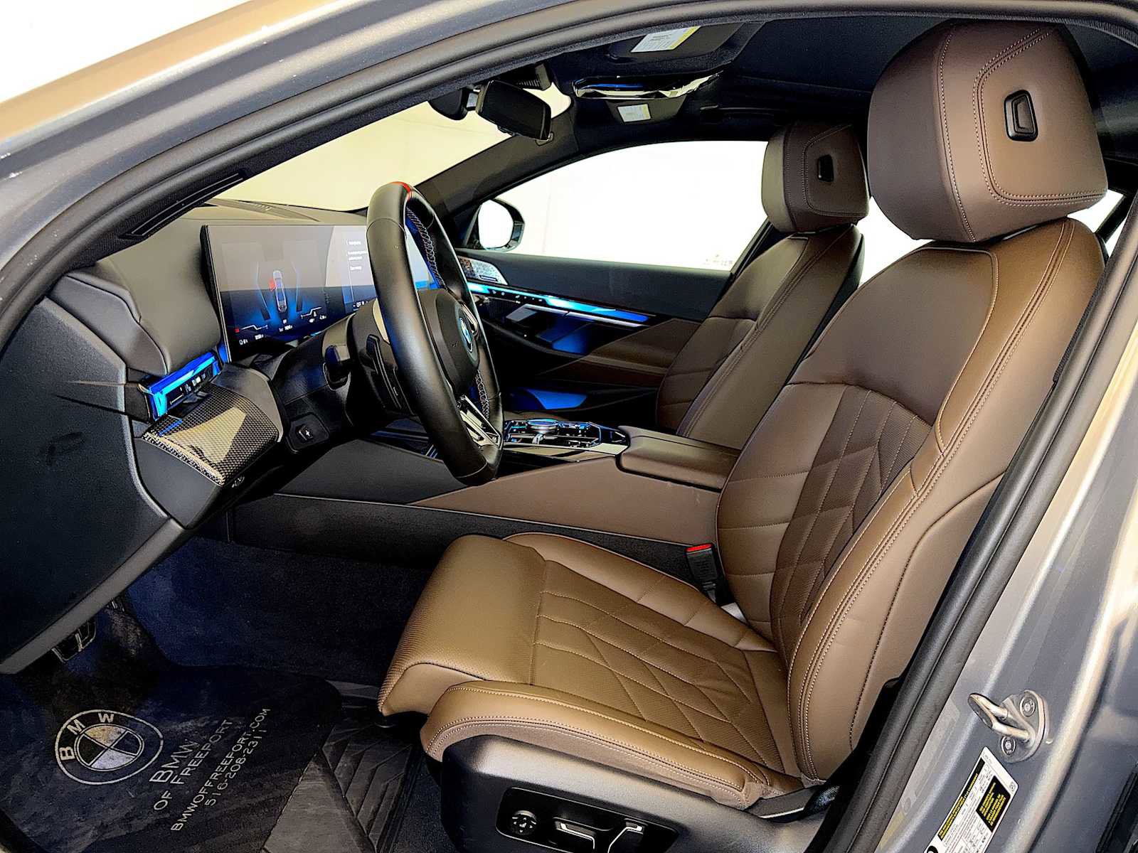 Used 2024 BMW i5 M60 w/ Premium Package image 9