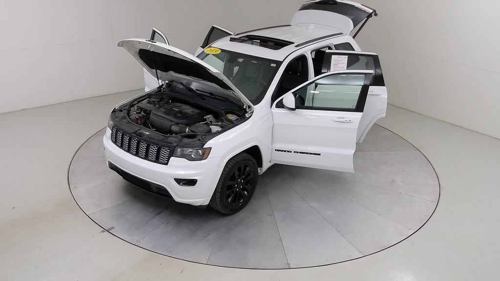Used 2019 Jeep Grand Cherokee Altitude AWD/4WD image 54