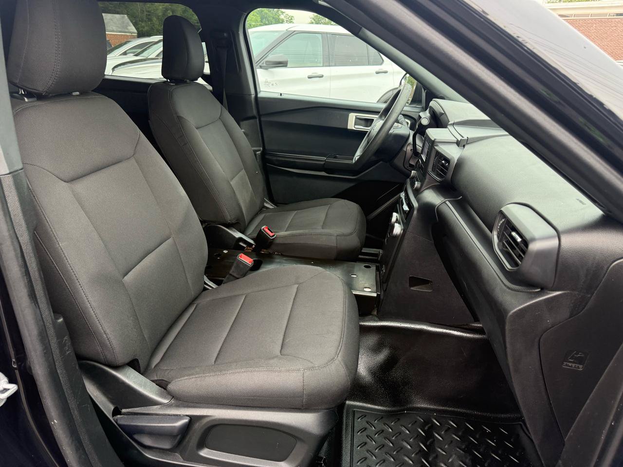 Used 2023 Ford Explorer 4WD Police Interceptor image 15