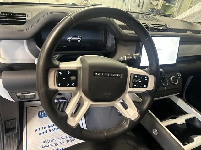Used 2025 Land Rover Defender 110 S AWD/4WD image 17