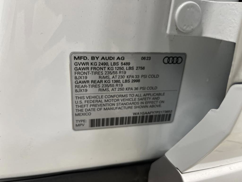 Used 2023 Audi Q5 2.0T Premium w/ Convenience Package image 37