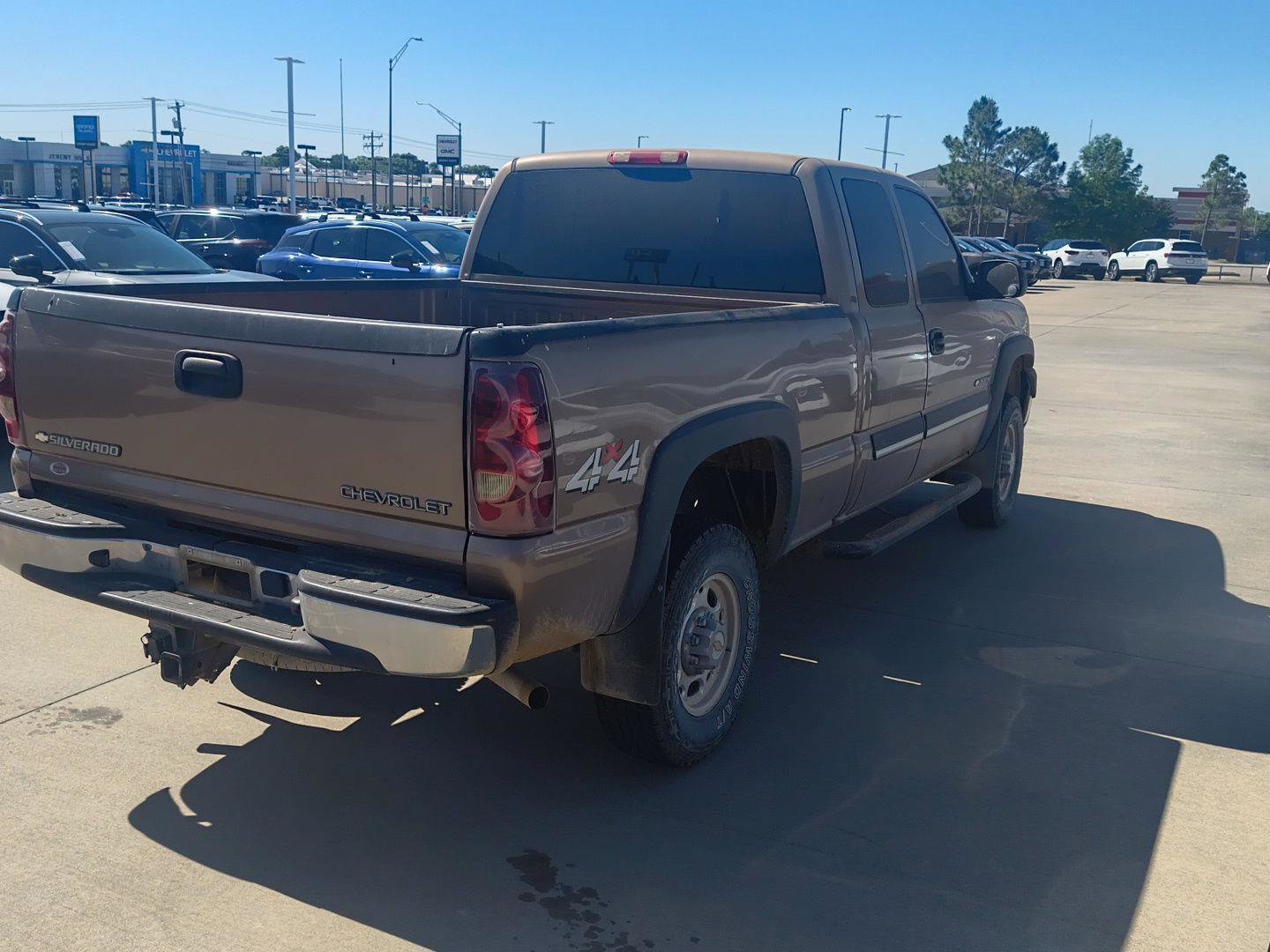 Used 2003 Chevrolet Silverado 2500 LT w/ Skid Plate Package AWD/4WD image 5