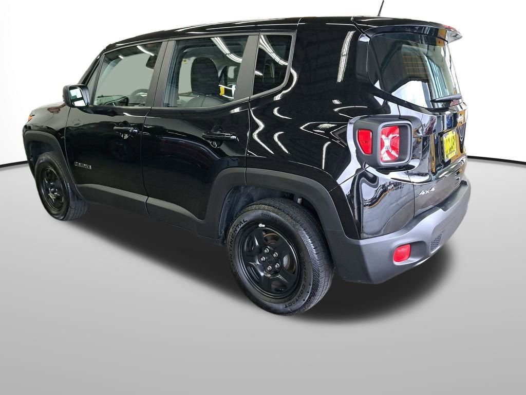 Used 2022 Jeep Renegade Sport image 3