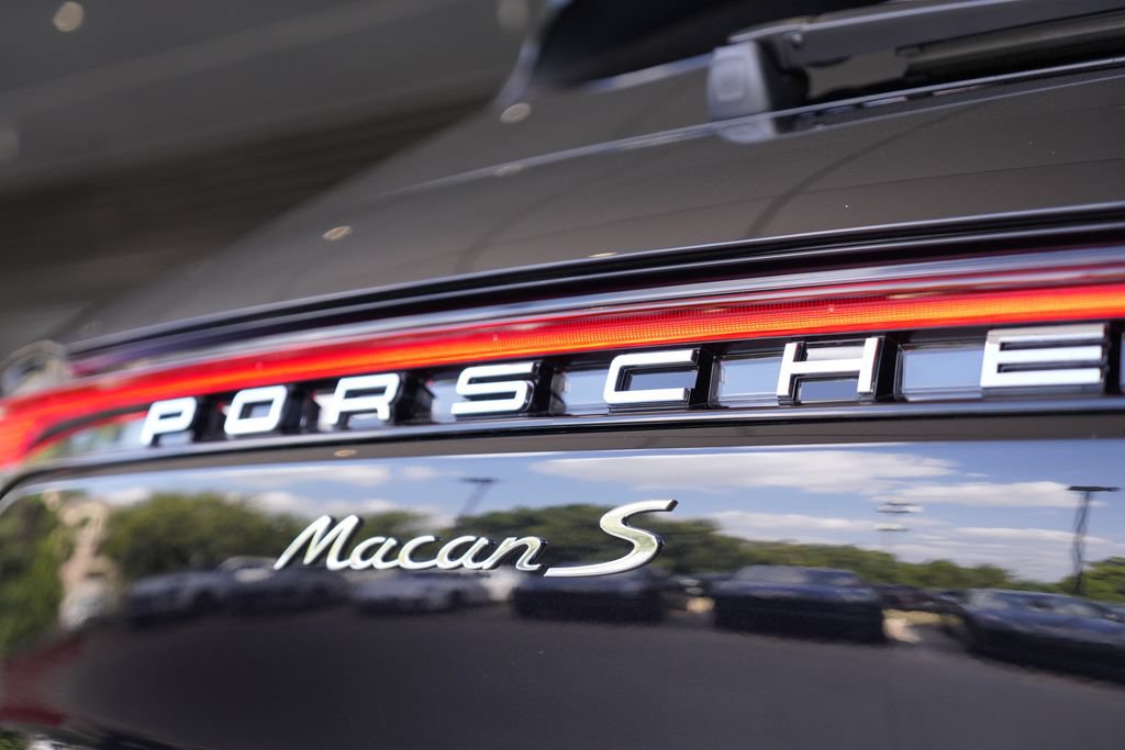 New 2026 Porsche Macan S AWD/4WD image 8