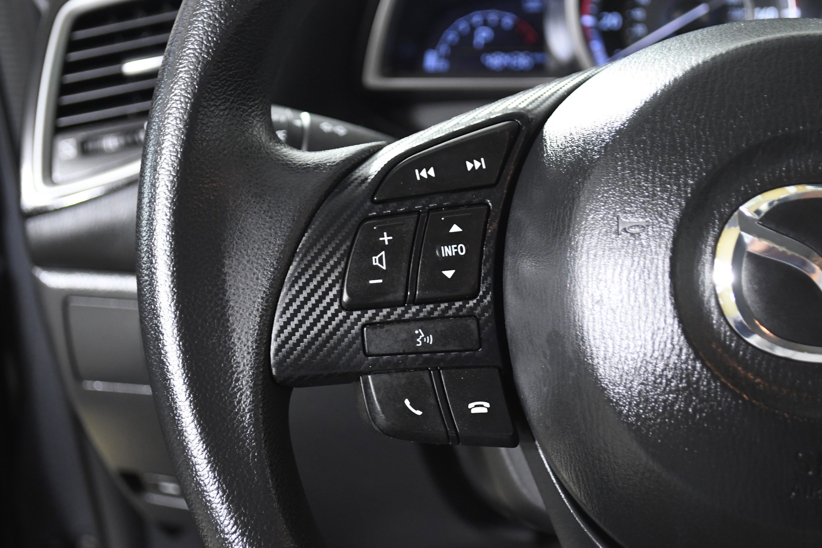 Used 2016 MAZDA MAZDA3 i Sport image 11