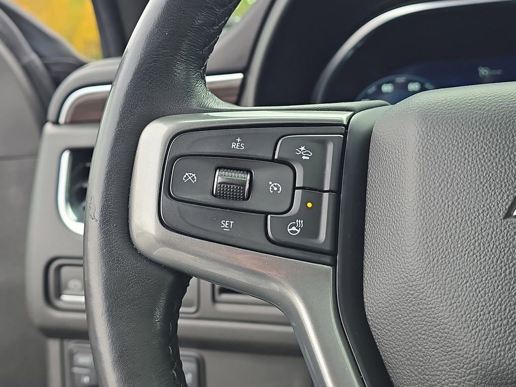Used 2023 Chevrolet Suburban LT w/ LT Signature Plus Package image 22
