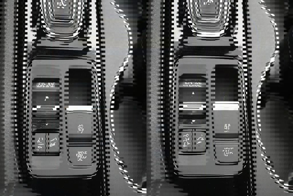 Used 2024 Honda Pilot Elite image 31