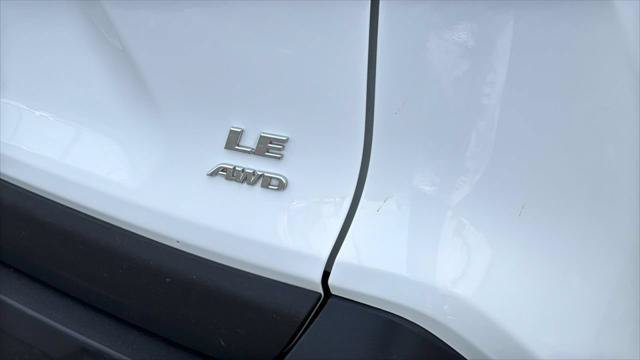 Certified 2025 Toyota RAV4 LE AWD/4WD image 8