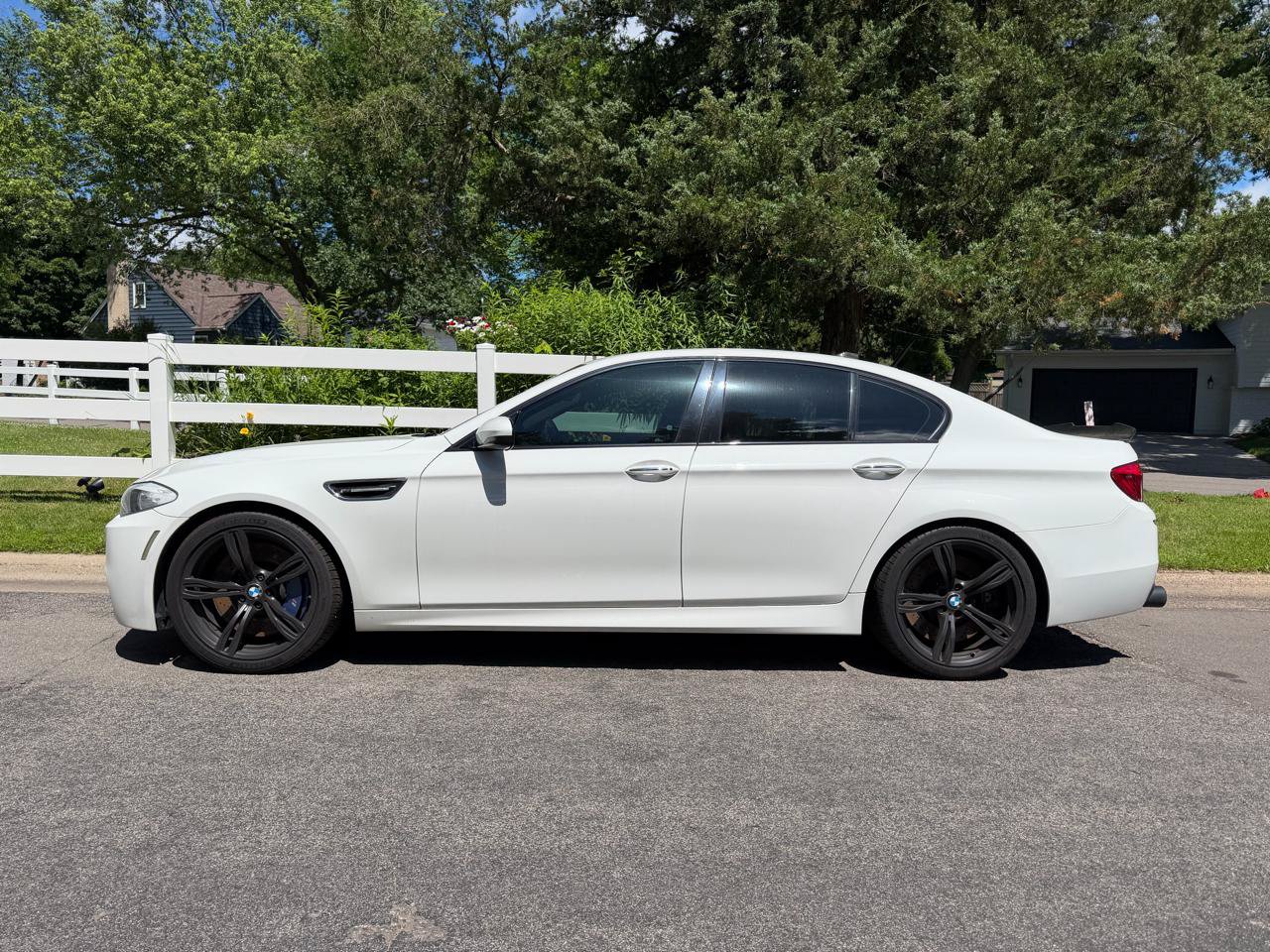 Used 2013 BMW M5 RWD image 4
