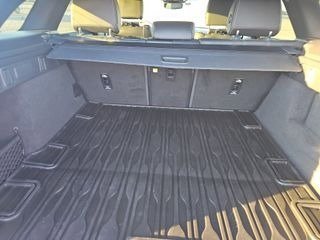 Used 2023 Land Rover Range Rover Velar R-Dynamic S image 5