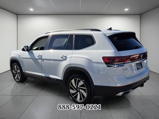 Certified 2024 Volkswagen Atlas SE FWD image 3