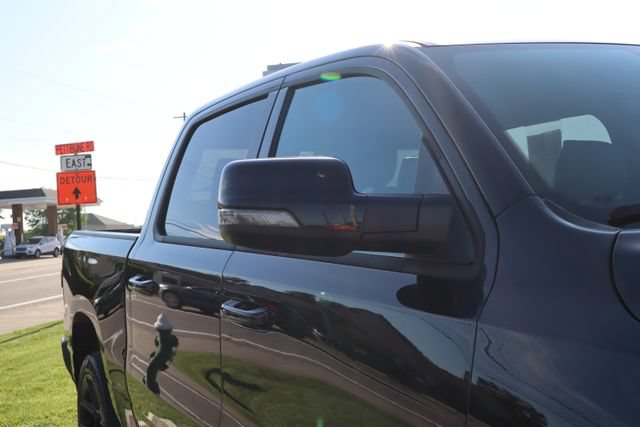 Used 2023 RAM 1500 Laramie AWD/4WD image 2