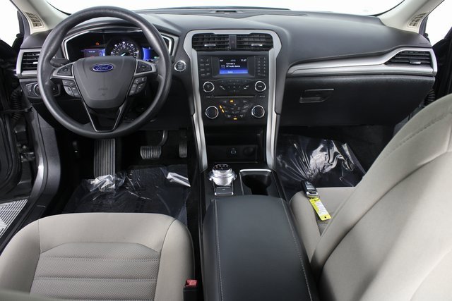 Used 2018 Ford Fusion S image 9