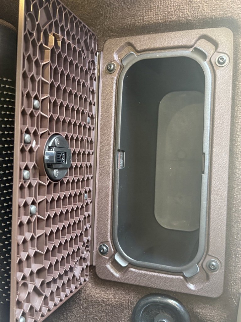 Used 2013 RAM 1500 Laramie w/ Convenience Group image 46