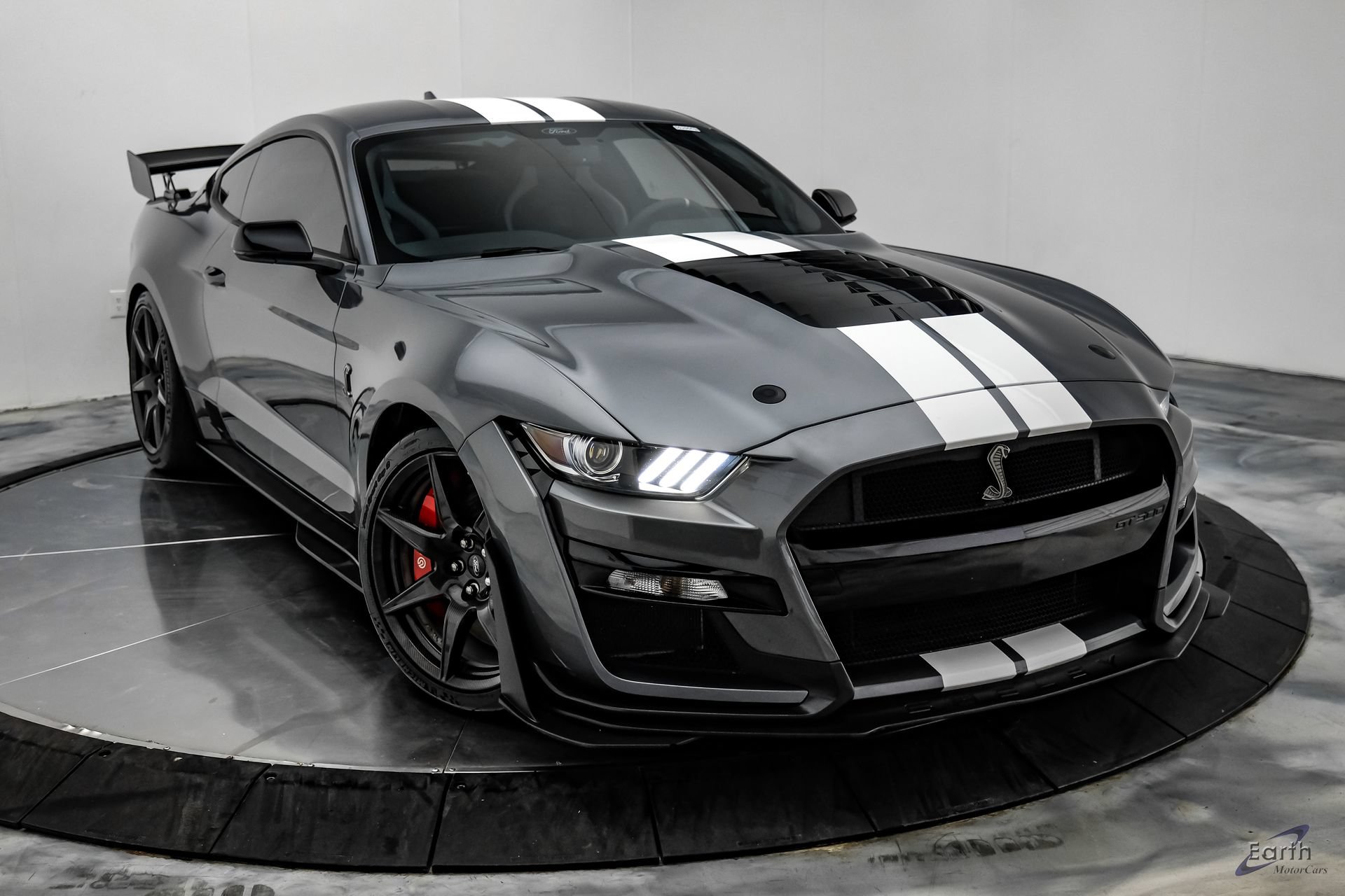 Used 2021 Ford Mustang Shelby GT500 w/ Carbon Fiber Track Pack RWD image 29