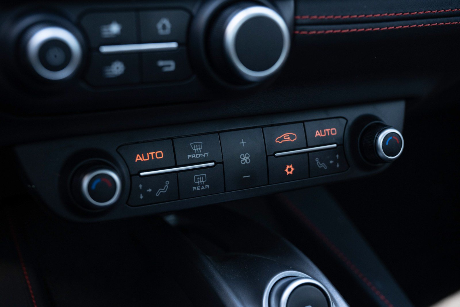 Used 2019 Ferrari Portofino RWD image 48
