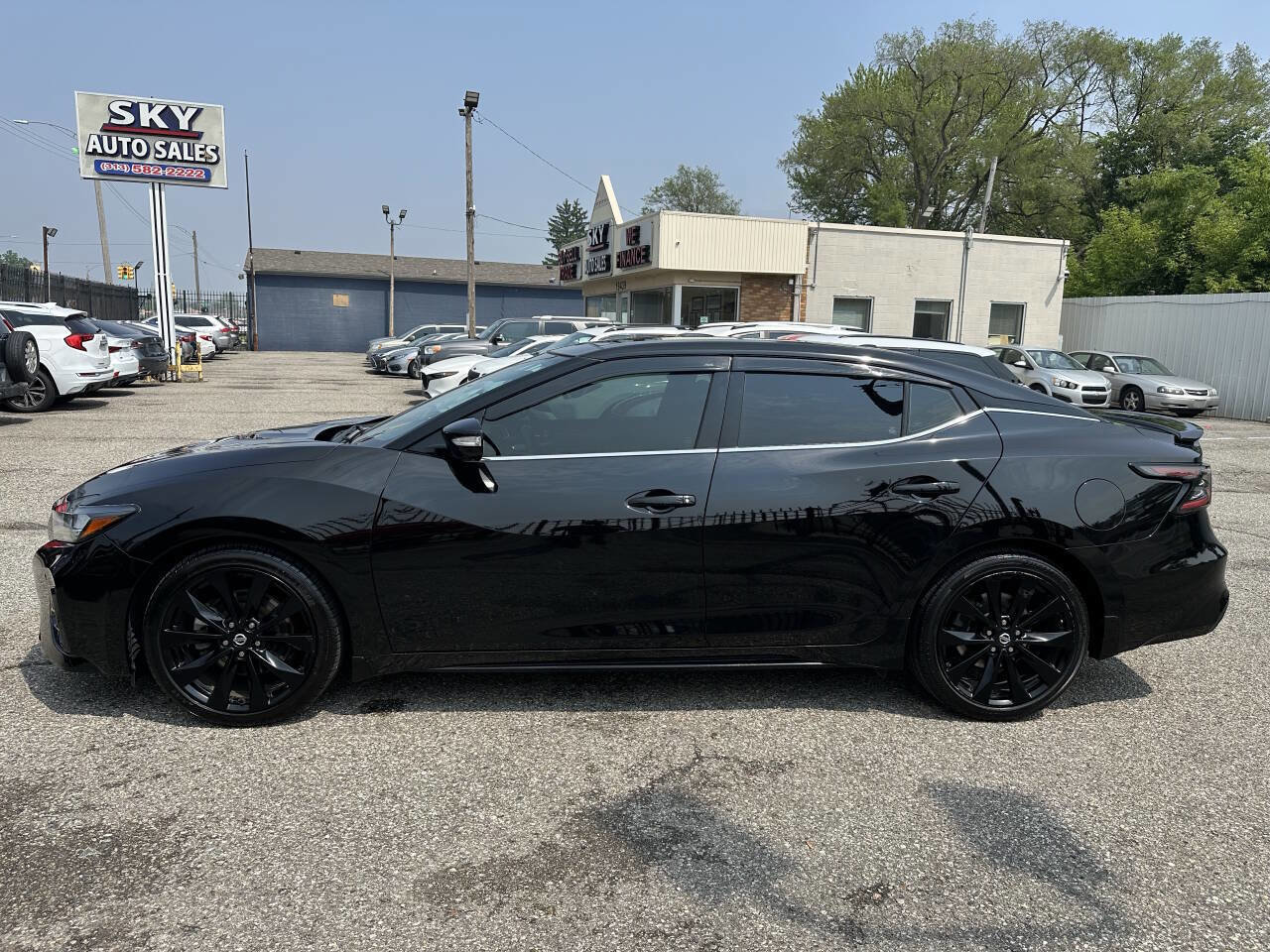 Used 2019 Nissan Maxima SR image 4