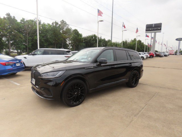 Used 2026 Lincoln Aviator Reserve AWD/4WD image 2