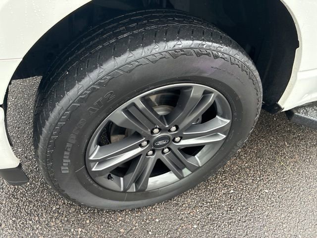 Used 2023 Ford F150 Lariat w/ Max Trailer Tow Package image 11