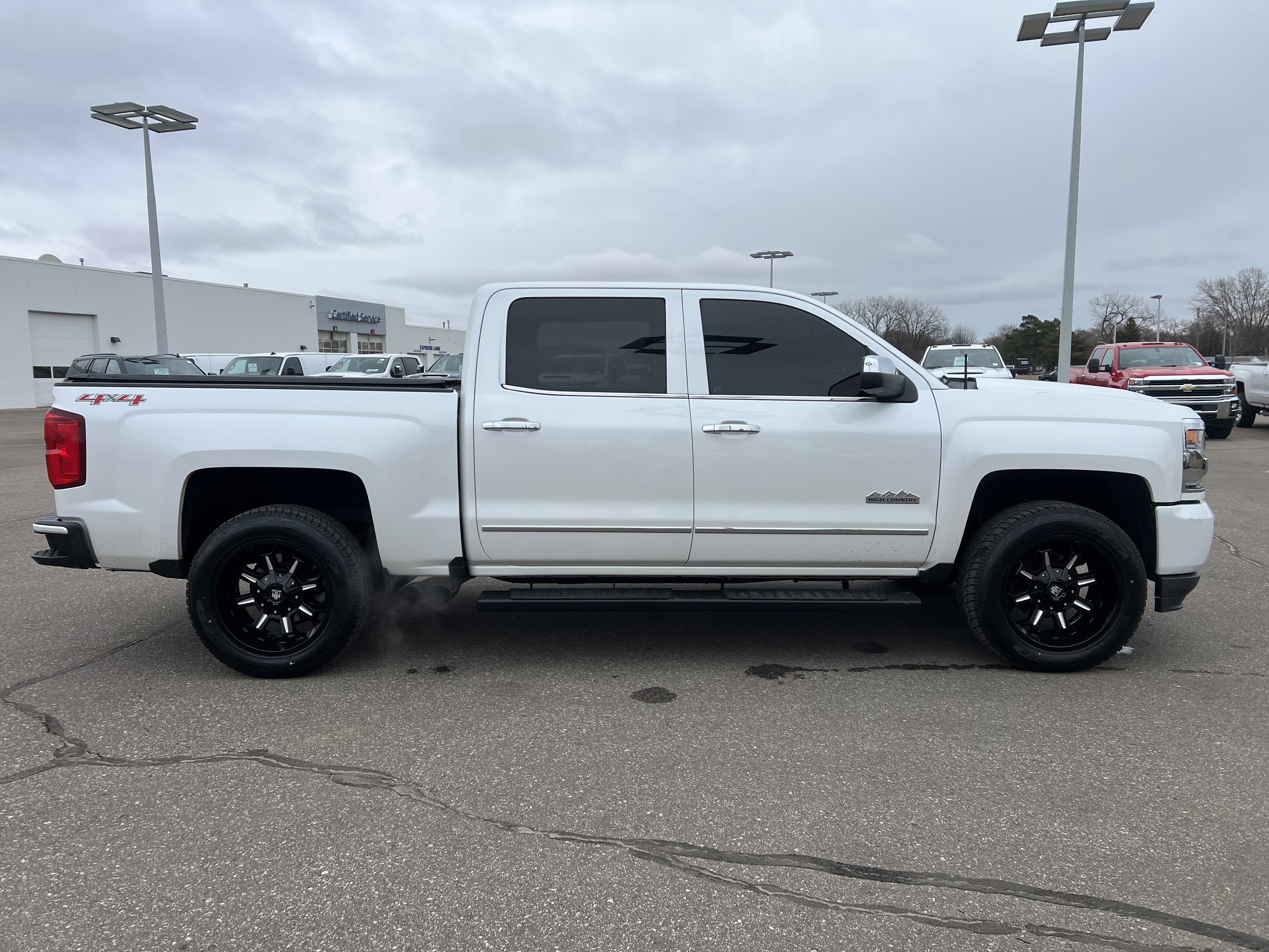 Used 2017 Chevrolet Silverado 1500 High Country image 9