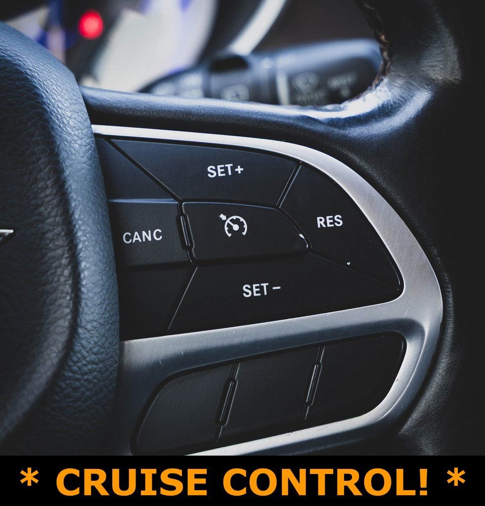 Used 2019 Chrysler Pacifica Touring-L image 13