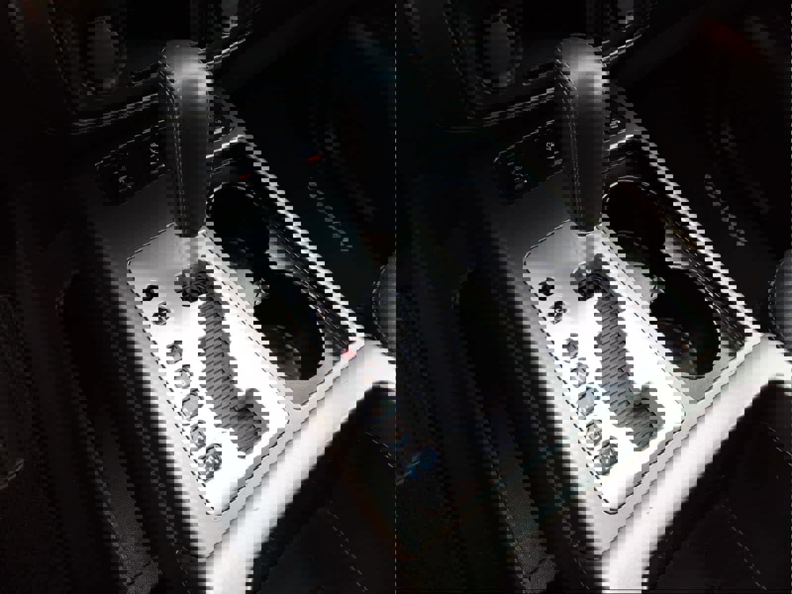 Used 2015 Nissan Armada Platinum w/ 2nd Row Captain Seat Package image 19