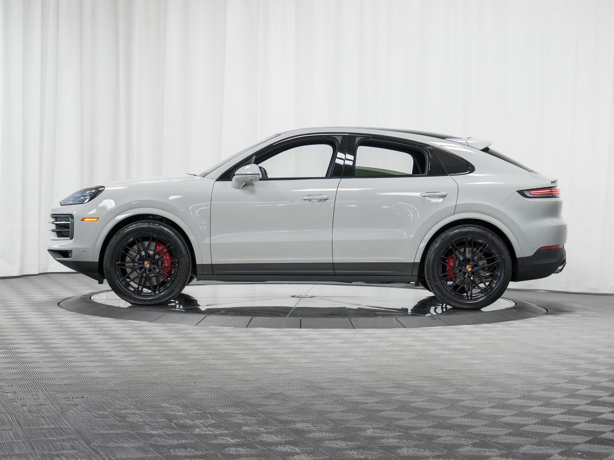 New 2026 Porsche Cayenne S AWD/4WD image 31
