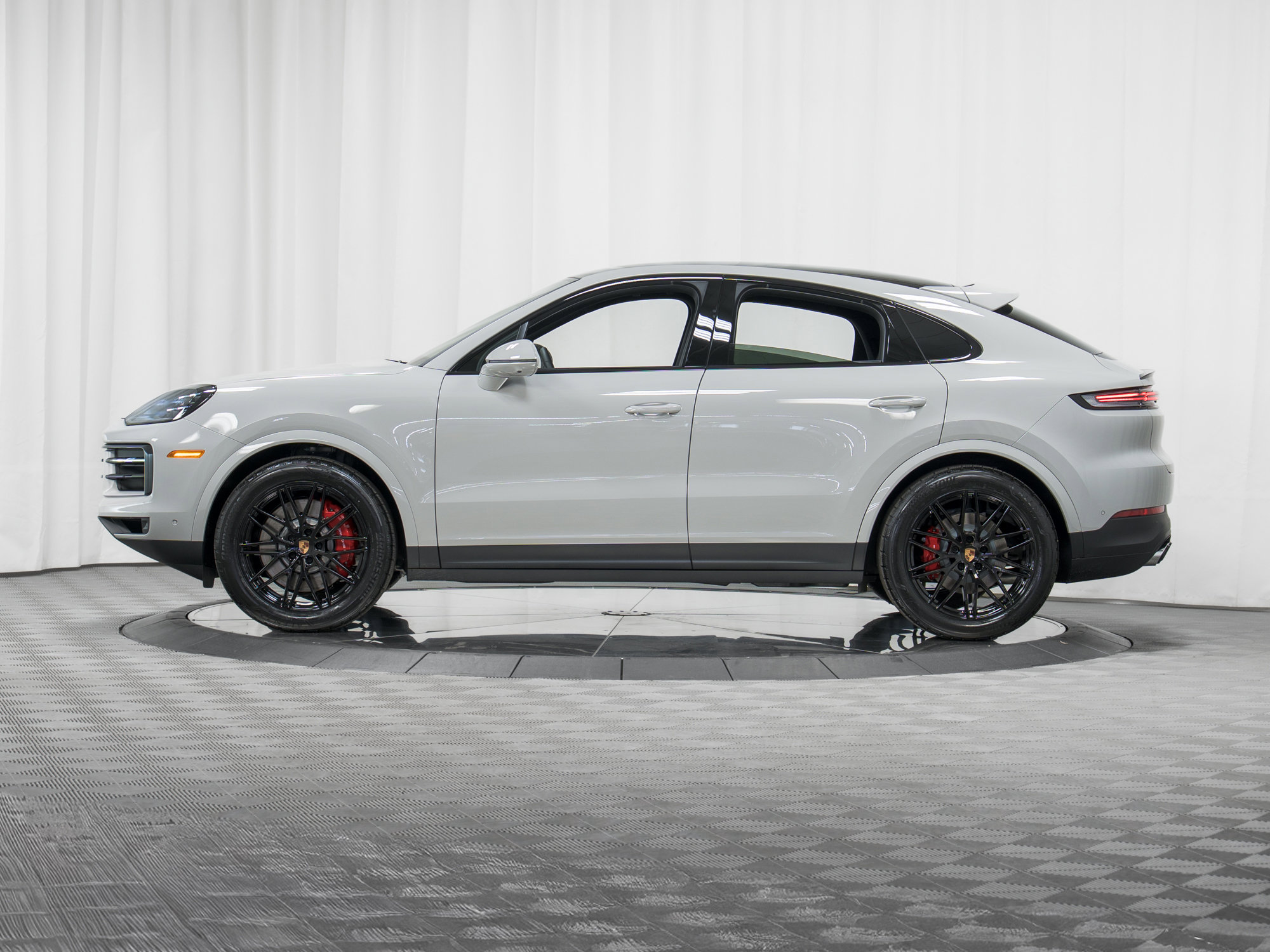 New 2026 Porsche Cayenne S image 31