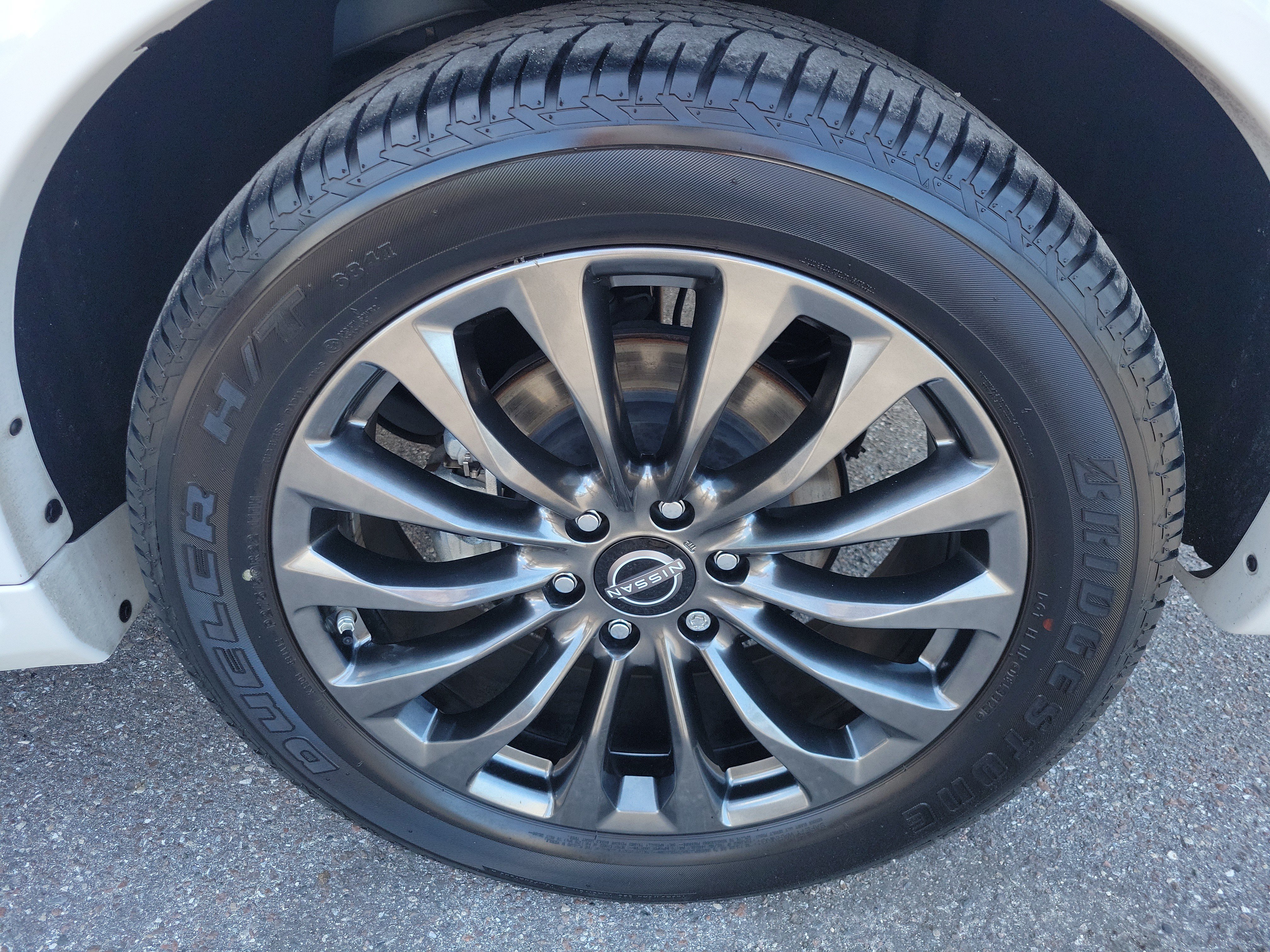Used 2024 Nissan Armada Platinum w/ Captain's Chairs Package RWD image 35