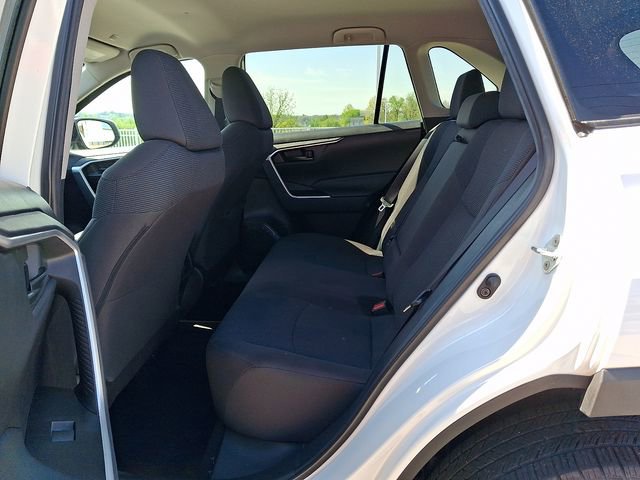 Used 2023 Toyota RAV4 LE AWD/4WD image 13