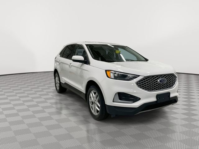 Used 2023 Ford Edge SEL image 13