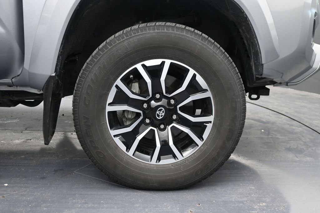 Certified 2021 Toyota Tacoma TRD Sport w/ TRD Premium Sport Package AWD/4WD image 37