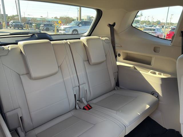 Certified 2023 Volkswagen Atlas SE w/ Panoramic Sunroof Package image 11