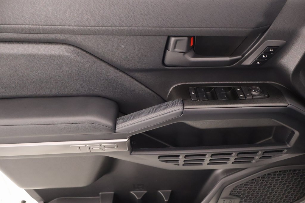 Used 2025 Toyota 4Runner TRD Off-Road Premium image 16