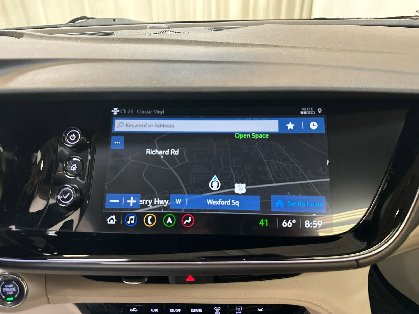 Used 2022 Buick Envision Avenir w/ Technology Package II image 17