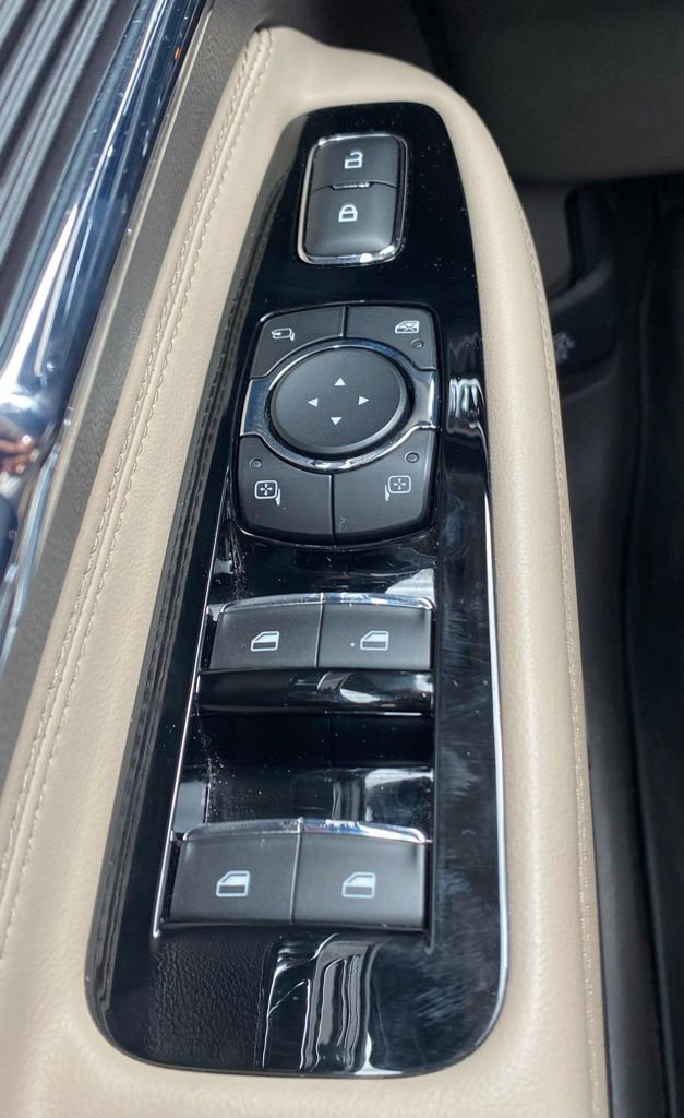 Used 2022 Lincoln Corsair Reserve w/ Elements Package image 27