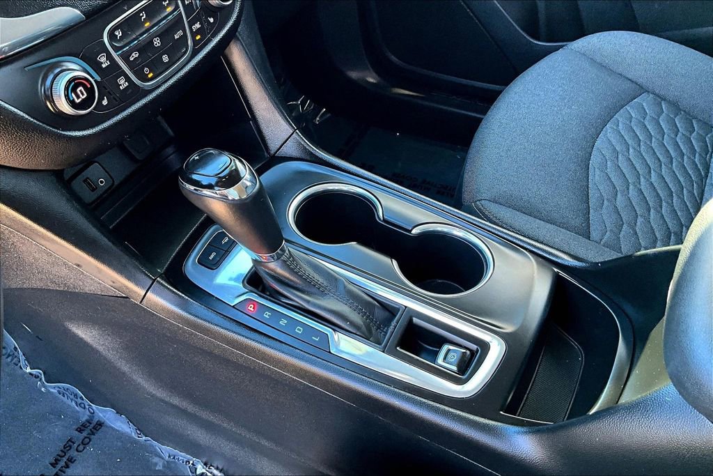 Used 2018 Chevrolet Equinox LT w/ LPO, Blackout Package image 14