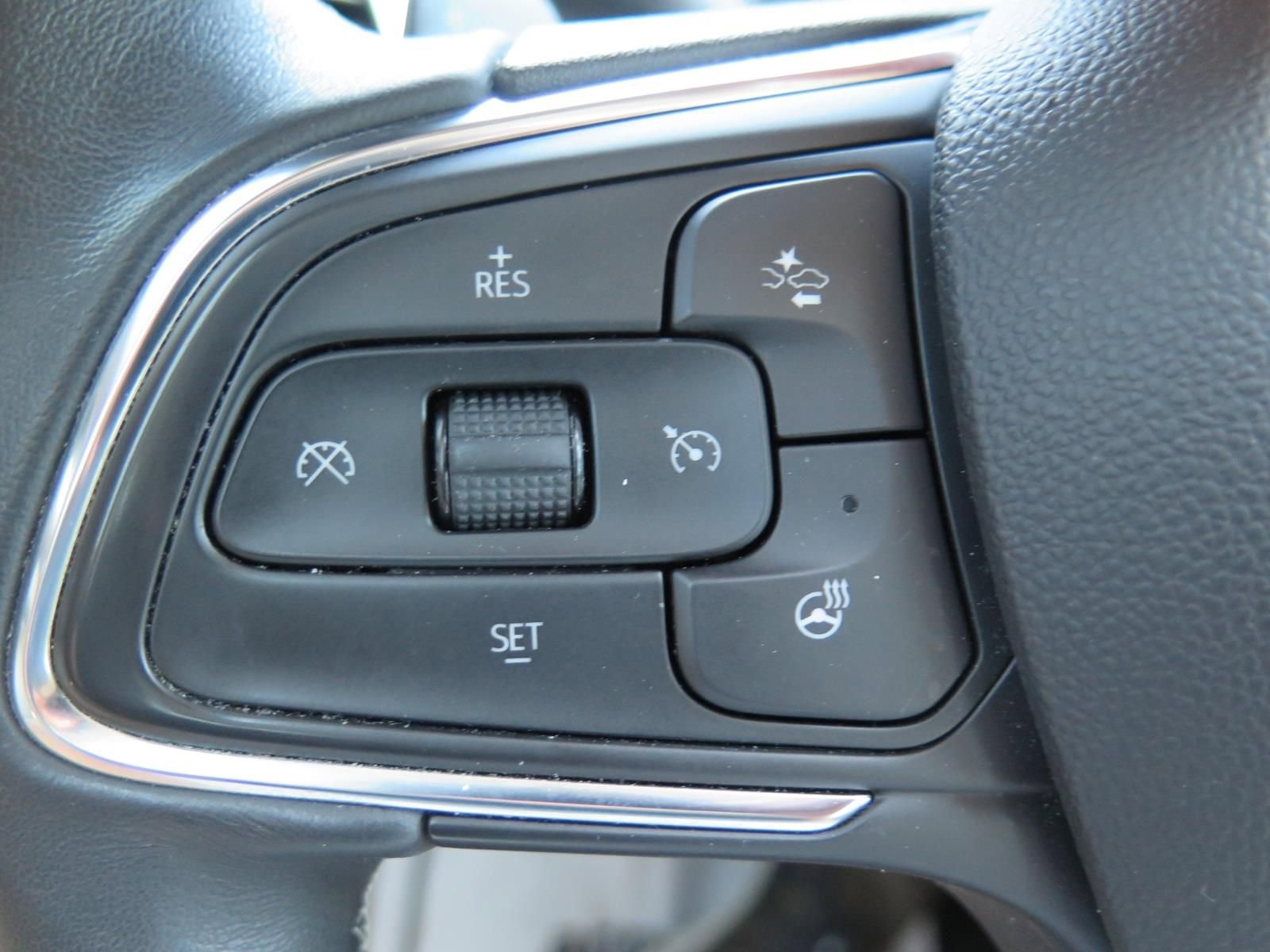 Used 2023 Buick Envision Avenir AWD/4WD image 21