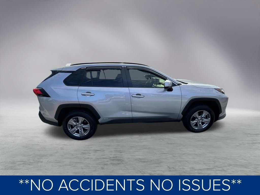 Used 2023 Toyota RAV4 XLE image 3