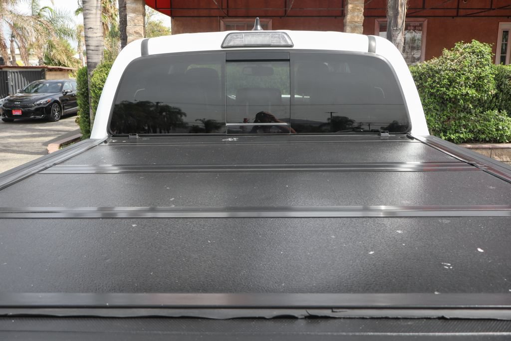Used 2017 Toyota Tacoma TRD Pro AWD/4WD image 8